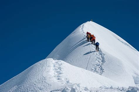Mountain Trekking Cold Or Snow Based Travel Apetite