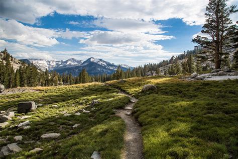 The Pacific Crest Trail In Kings Canyon National Park Ca 5760x3840