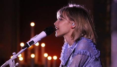 Video Grace Vanderwaal Sings In Suffern
