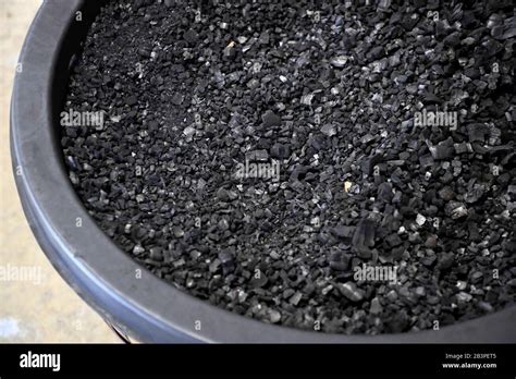 Sugar Charcoal Hi Res Stock Photography And Images Alamy