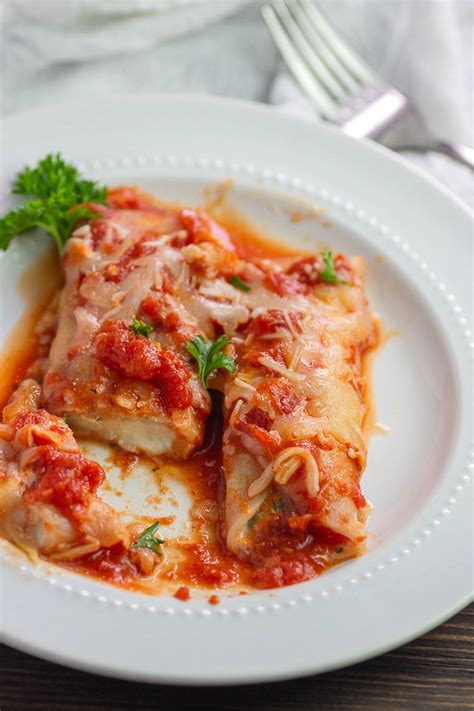 No boring chicken recipes allowed. Easy Keto Spinach Cheese Manicotti | Beauty and the Foodie