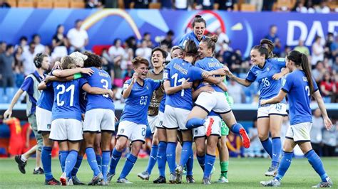 In questa pagina trovi tutti i risultati di calcio cina e puoi seguire tutte le partite di calcio cina di tutte le categorie. Italia splendida: 2-0 alla Cina e quarti di finale ...