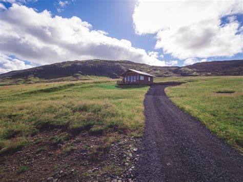 Nice Cabin 45 Min From Reykjavik Golden Circle Cabins For Rent In