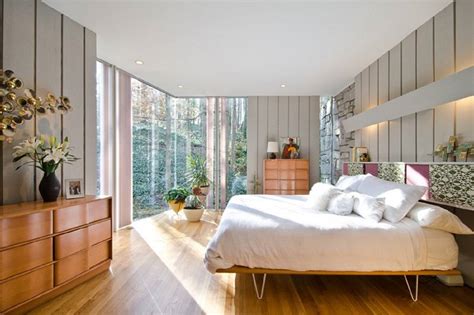 24 Mid-Century Modern Bedroom Decorating Ideas