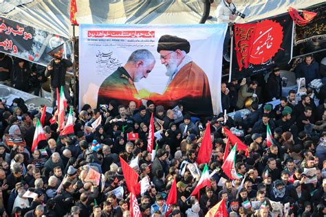 Stampede Reportedly Breaks Out At Iranian Gen Soleimanis Funeral In