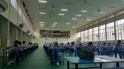 Beranjak ke sma, saya diterima di sma yang pada waktu itu berstatus rsbi (rintisan sekolah bertaraf internasional). Pelaksanaan Ujian Lisan Mendengar Bahasa Melayu & Bahasa ...