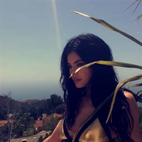 Sexy Photos Of Kylie Jenner The Fappening Leaked Photos
