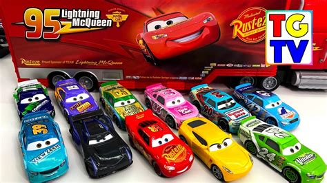 Disney Cars 3 Lightning Mcqueen Piston Cup Racers Youtube