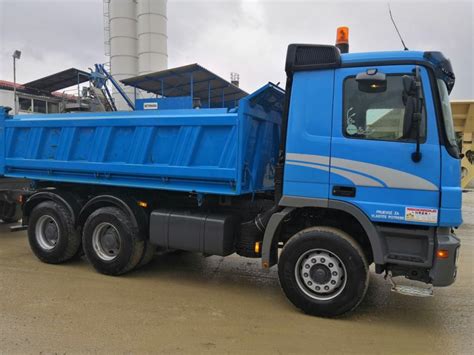 Kamion mercedes actros, živinice, 18.500 km, kamion mercedes actros. Prodajemo kamion kiper Mercedes Benz Actros 26-41,2006.god,bordmatic, 2006 god.