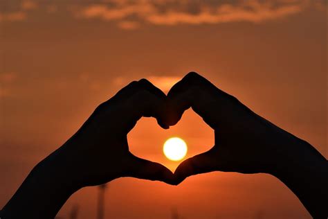 Hd Wallpaper Sunset Heart Hands Love Romantic Symbol