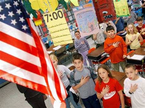 アメリカでは幼稚園児も国に忠誠を誓うのが当たり前だった！？ 海外の反応。 あずまクラブ（越前の守）です。正しい心の探究をします。