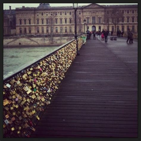 Love Lock Bridge In Paris Couples Who Want To Be Together Forever