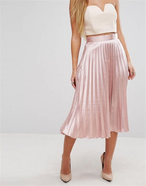Lyst Prettylittlething Satin Pleated Skirt In Pink