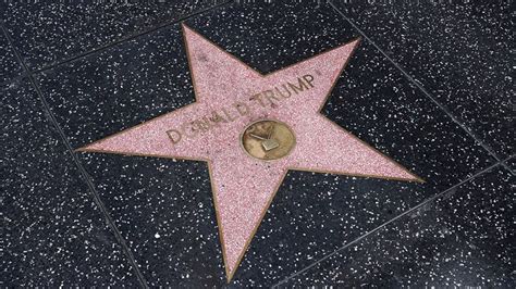 trump s hollywood walk of fame star vandalized by man dressed as hulk