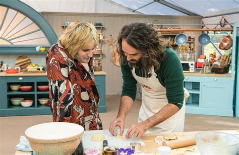 Celebrity Bake Off 2019 Russell Brand Makes Biscuit Of Wife Lauras