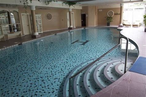 25 Indoor Swimming Pool Ideas To Match Your Home Decor Indoor