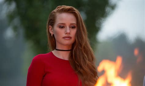 Riverdales Cheryl Blossom Subverts The Mean Girl Trope Tying Into A
