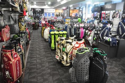 Kami juga selitkan beberapa kasut outdoor. Kasut Hiking Sport Direct / What mountain are you on ...