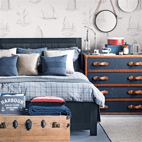 Many teens are reluctant to give feedback, and it's always difficult to toe the line between a cool bedroom or one that's too cheesy. Teenage boys' bedroom ideas - Teenage bedroom ideas boy