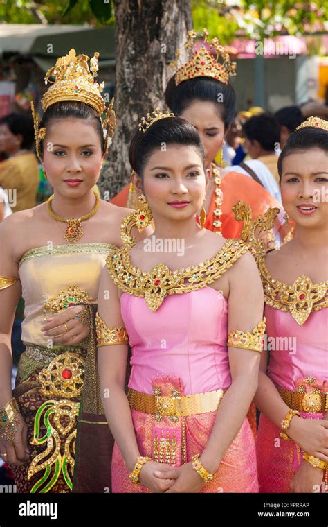 Thai Women In Traditional Costume Stock Photo Alamy