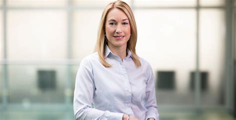 Most of the cuts will be in deutsche's corporate and investment bank, in particular equities sales and trading personnel. LEG macht Bankerin zur CFO - FINANCE Magazin