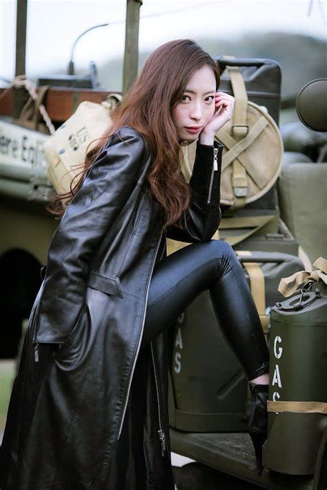 みつ on Twitter Long leather coat Fashion Leather outfit
