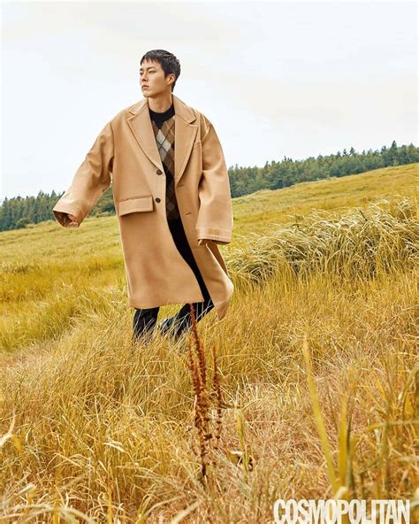 Www (2019) dizilerindeki rolleriyle tanınır. This Guy's World: Jang Ki Yong for Cosmopolitan