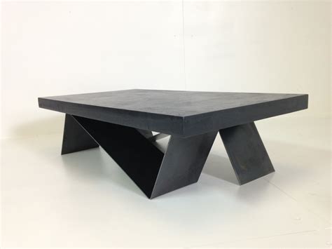 Includes all table tags and all associated attributes. table basse acier