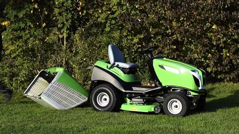 But everytime i get on and try to ride him, it sucks. Video Tutorial Ride on mower - detaching and attaching ...