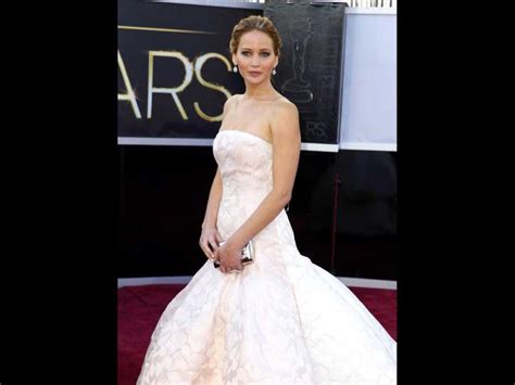 Jennifer Lawrence Reveals Why She Fell At Oscars Hindustan Times