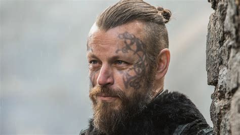 As well as being a fearless warrior, ragnar embodies the norse traditions of devotion to the gods, legend has it that he was a direct descendant of odin, the god of war and warriors. Vikings krijgt een spin-off vervolg op Netflix genaamd ...