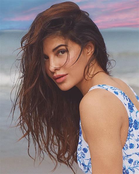 Jacqueline Fernandez Bold And Stunning Hd Quality Images And Wall