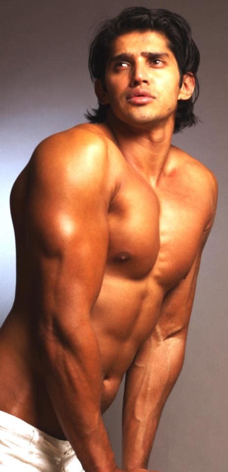 Hot Body Shirtless Indian Bollywood Model Actor Camron Sheedy