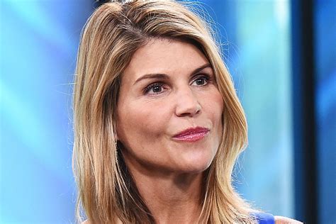 lori loughlin pleads guilty in college admissions scandal case