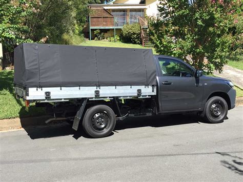 Searching for a ute canvas canopy for your business vehicle? Canvas canopy kits for Hilux : Wallaby Track Canvas