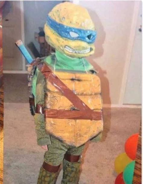 These Halloween Costumes Are Embarrassing 24 Pics