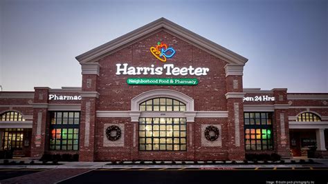 As of october 2017, the chain operates 245 stores in seven states: Harris Teeter expands fuel discount program for customers - Charlotte Business Journal