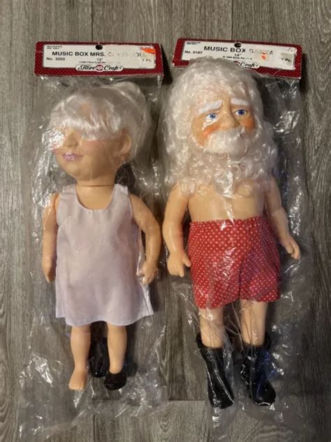 Vintage Fibre Crafts Music Box Santa And Mrs Claus Music Box Doll 13