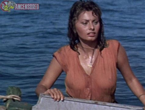 Sophia Loren Nuda ~30 Anni In Il Ragazzo Sul Delfino