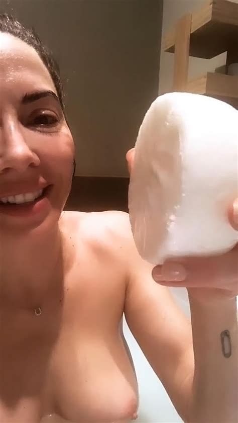 Whitney Cummings Nude LEAKED Pics Nip Slip Porn Video Luv68