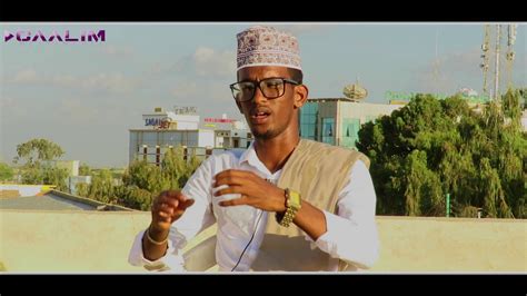 Abwaan maxamed ibraahim warsame hadraawi#suugaan#somali#soomaali. Abwaan Sangub Maanso : Faadumo haldhaa & xasan wado ...