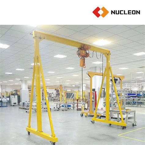 250kg3000kg Garage Free Movable Portable Gantry Crane For Engine