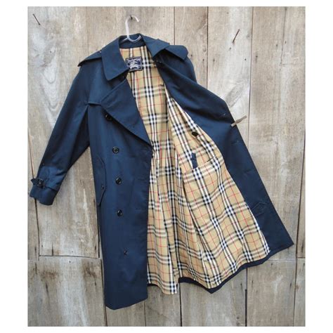 men s burberry vintage t trench coat 46 navy blue cotton polyester ref 175534 joli closet