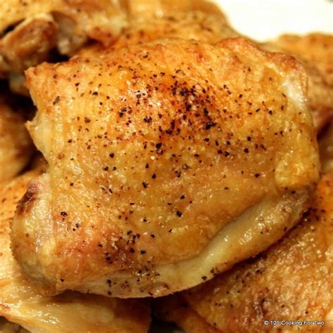 Recipe and directions:boneless skinless chicken thighs 6lemon pepper (to taste)garlic/onion powder (to taste)cayenne pepper (optional)sautéed side2. South Your Mouth: 19 All-Star Chicken Thigh Recipes