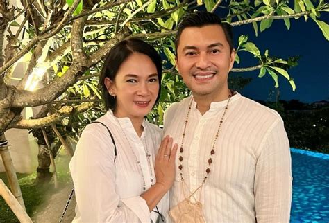 Potret Anjasmara Dan Dian Nitami Merayakan 23 Tahun Menikah