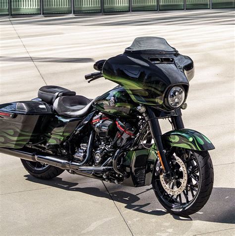 New 2022 Harley Davidson Cvo™ Street Glide® Envious Green Fade Specs