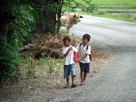 Philippines Small Kids Walking Back From School Buhay Pinoy