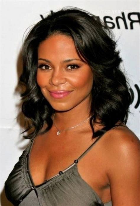 Shoulder length hair looks beautiful on women of all ages. 15 Black Hairstyles for Medium Length Hair - Haircuts ...
