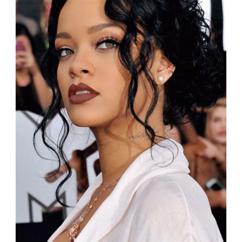 Rihanna Perfect Rihanna Makeup Rihanna Fenty Rihanna Face Thick Hair