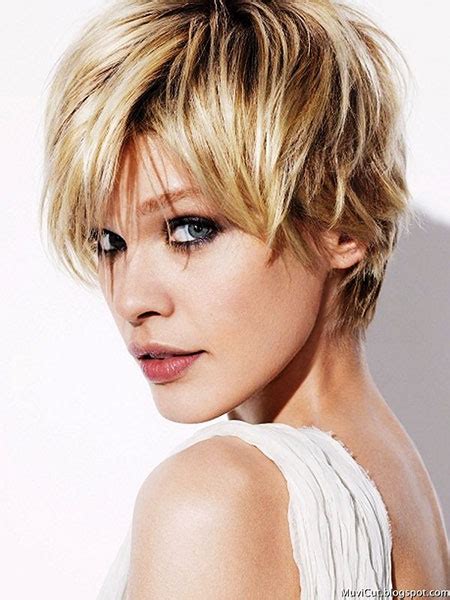 Need a major hair makeover? 25+ New Cute Short Haircuts for Round Faces | Short ...